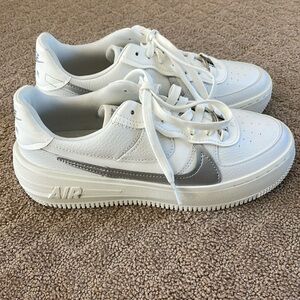 Nike Air Force 1 - Brand New